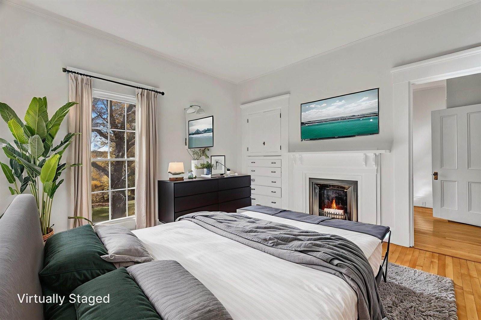 180 Main Road North, Hampden, ME 04444