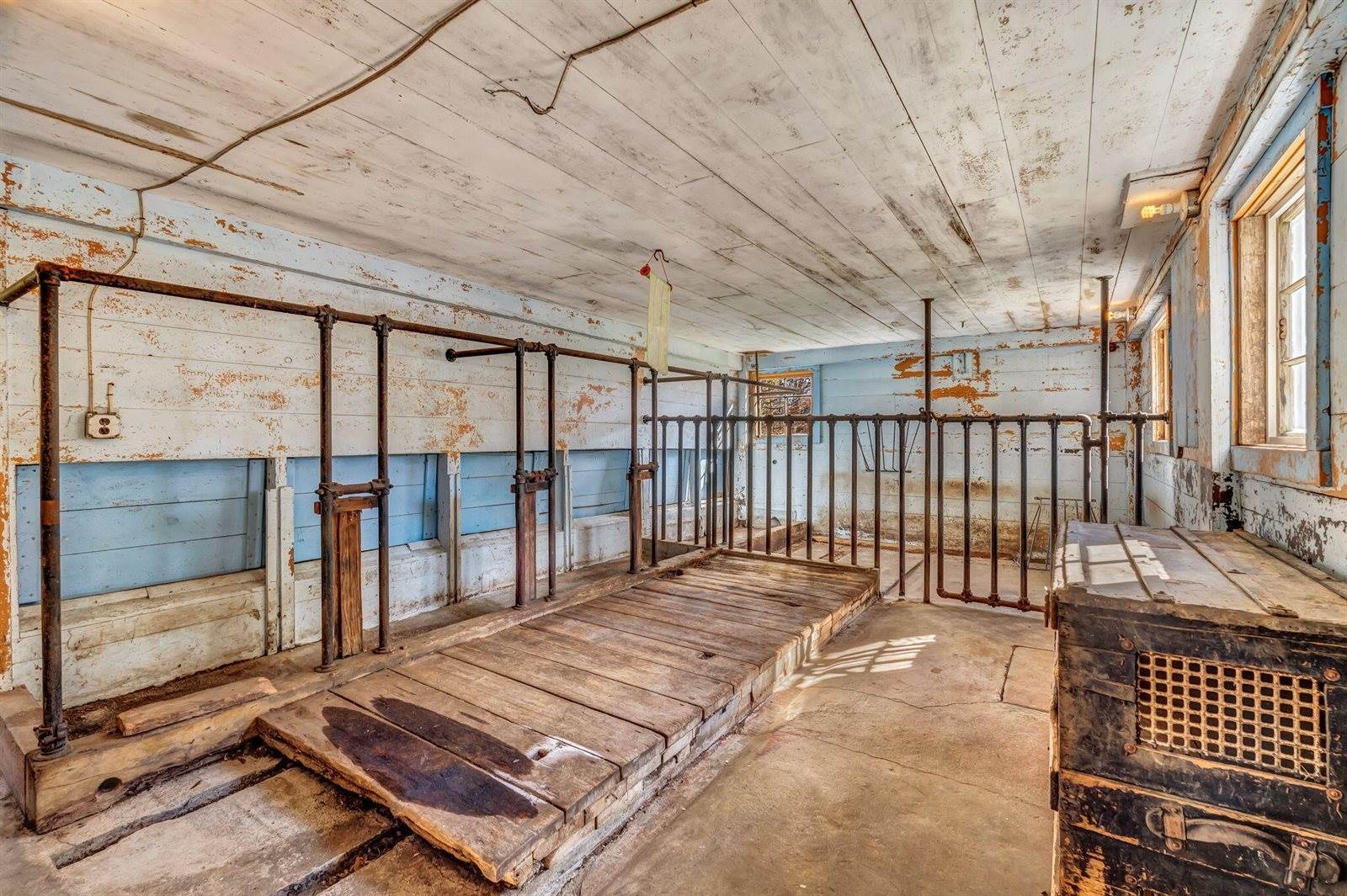 180 Main Road North, Hampden, ME 04444