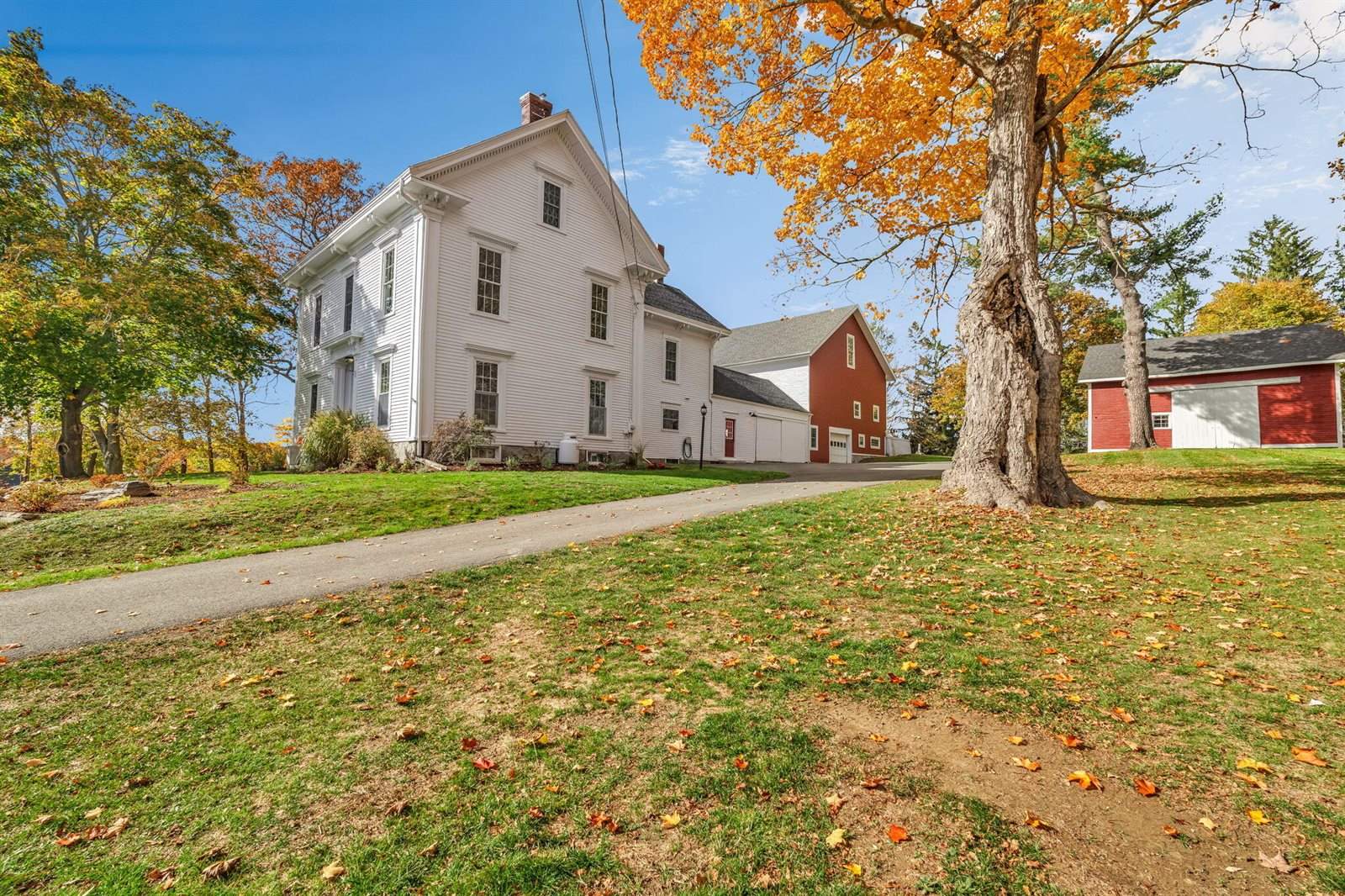 180 Main Road North, Hampden, ME 04444