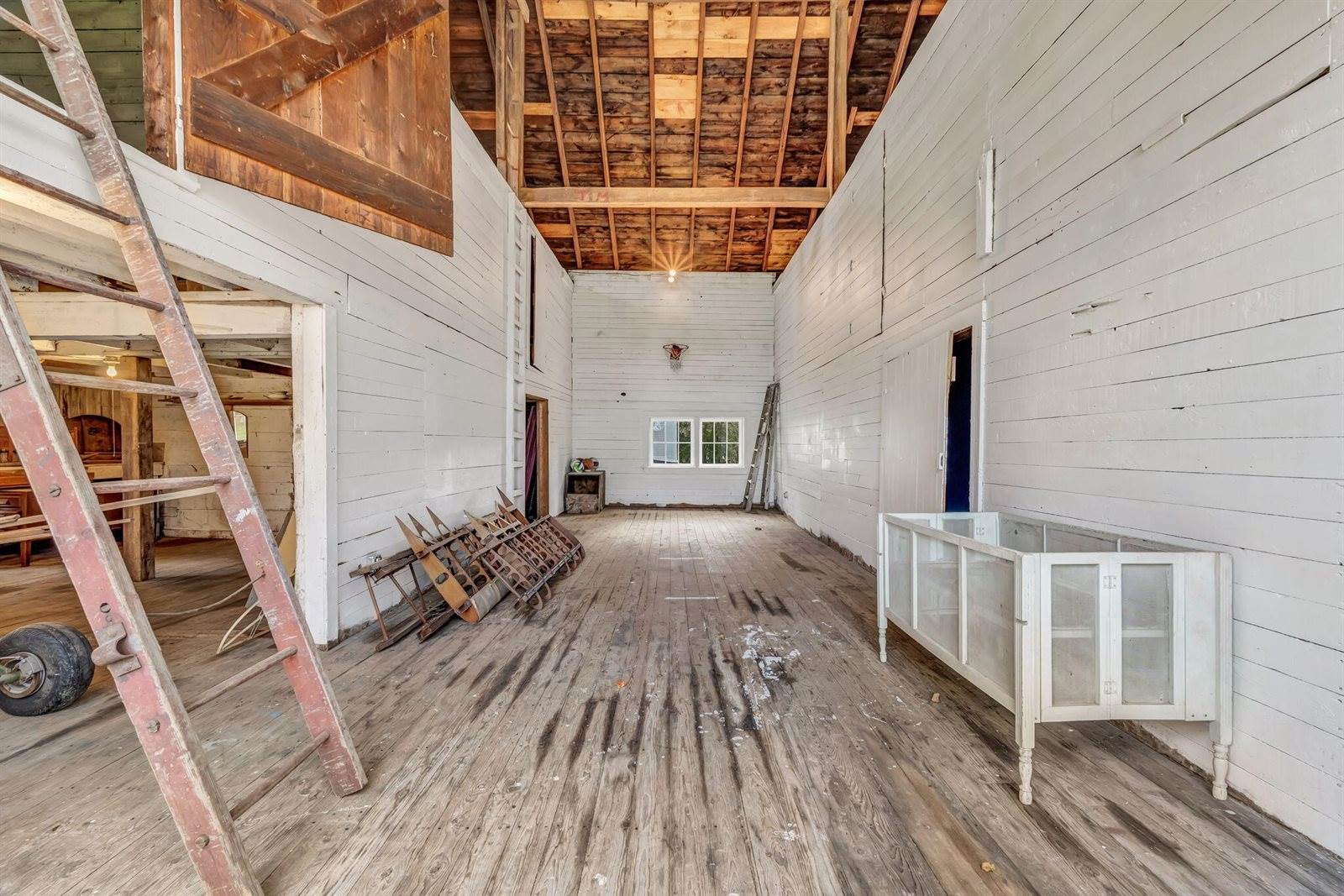 180 Main Road North, Hampden, ME 04444