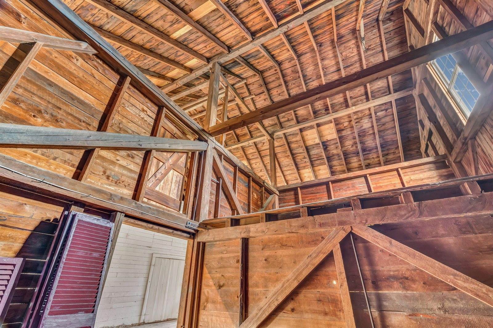 180 Main Road North, Hampden, ME 04444