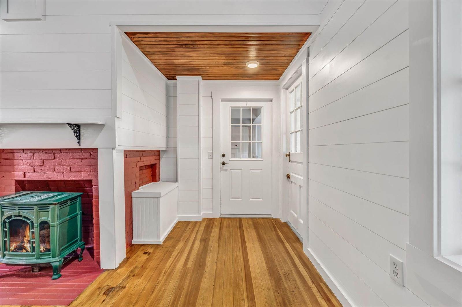 180 Main Road North, Hampden, ME 04444