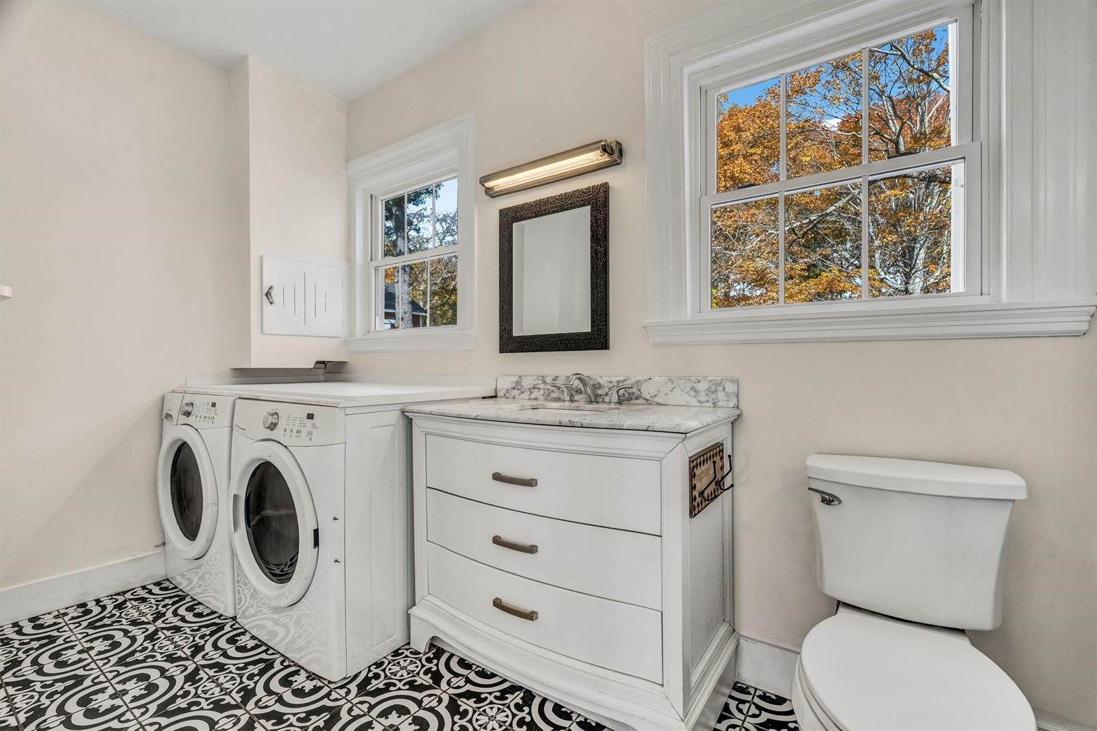 180 Main Road North, Hampden, ME 04444