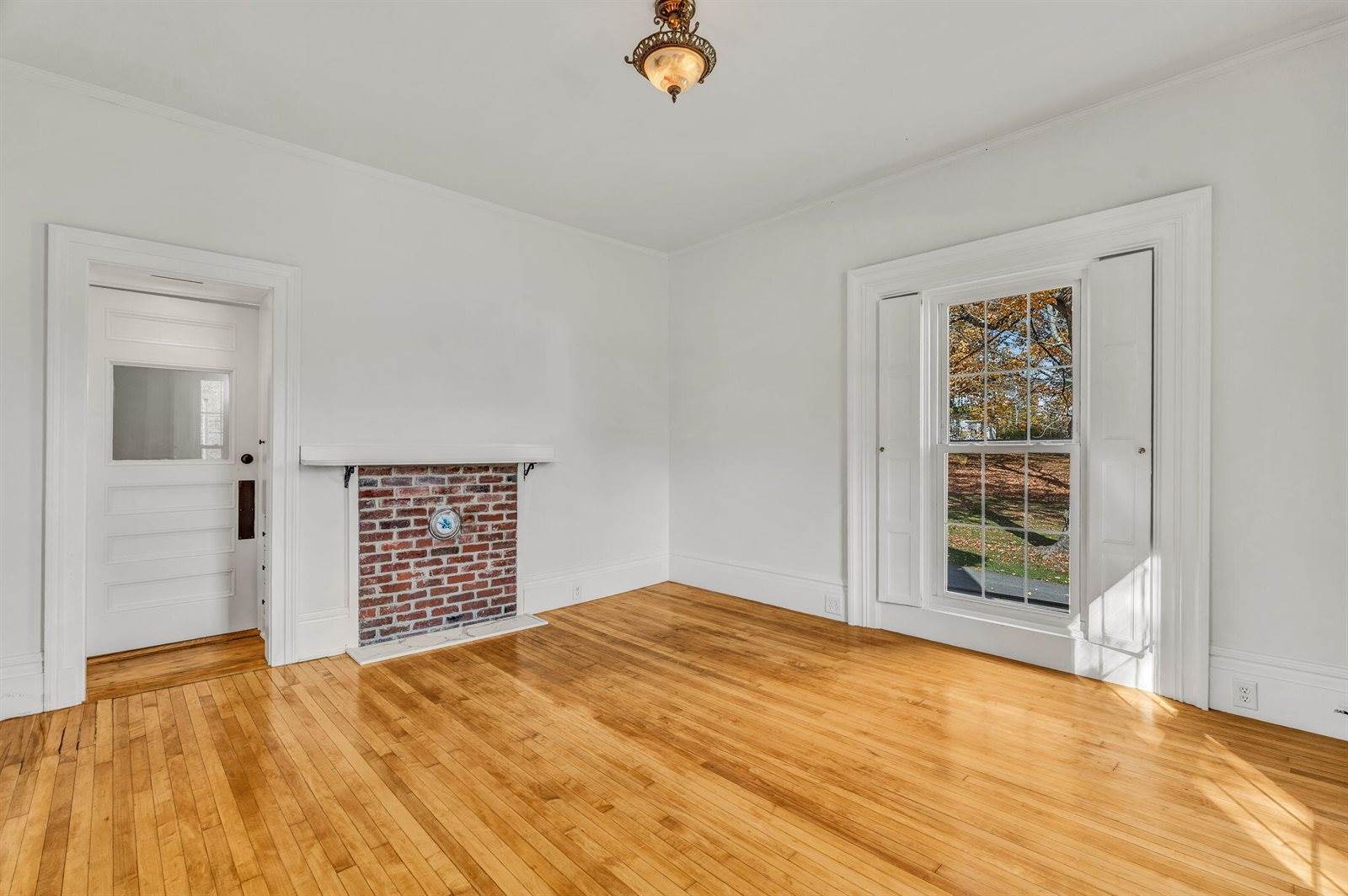 180 Main Road North, Hampden, ME 04444