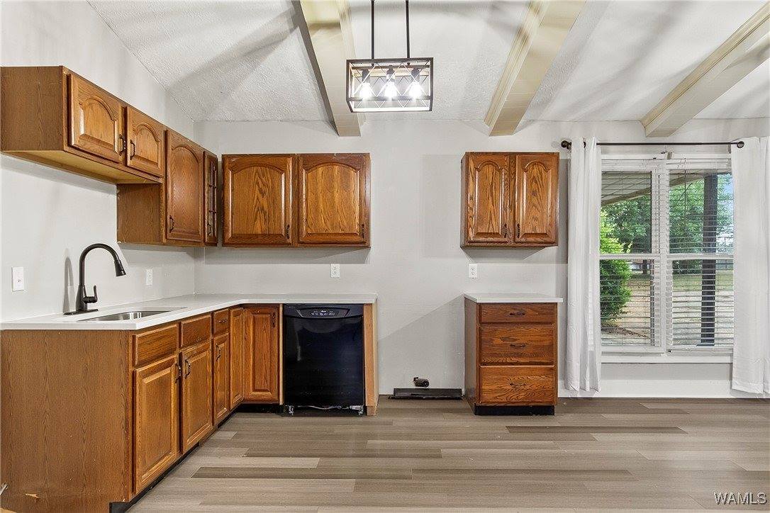 2931 County Rd 52, Moundville, AL 35474