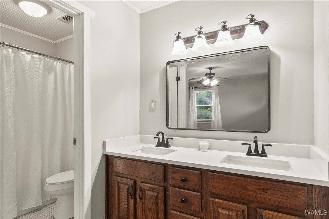 2931 County Rd 52, Moundville, AL 35474