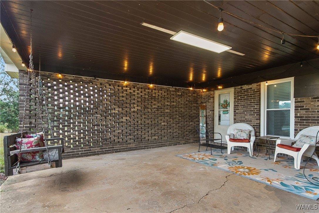 2931 County Rd 52, Moundville, AL 35474