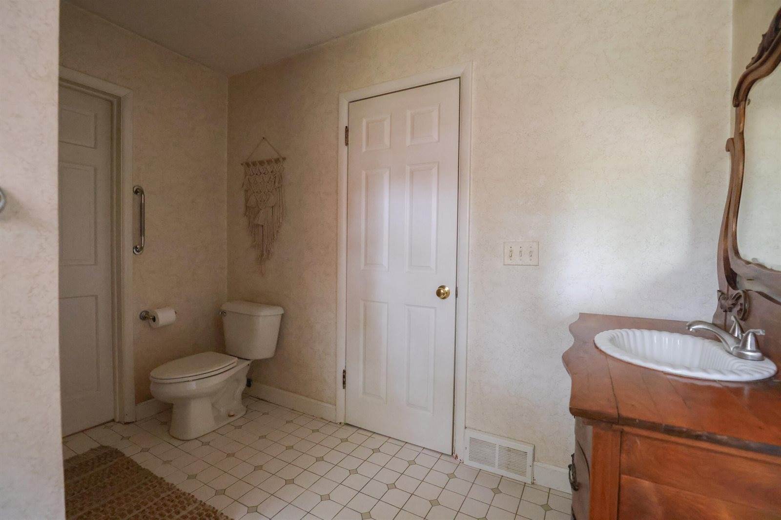 921 West Kilgore Road, Portage, MI 49024