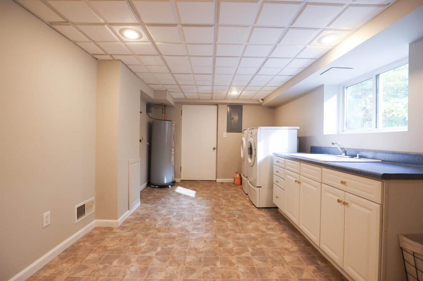 921 West Kilgore Road, Portage, MI 49024