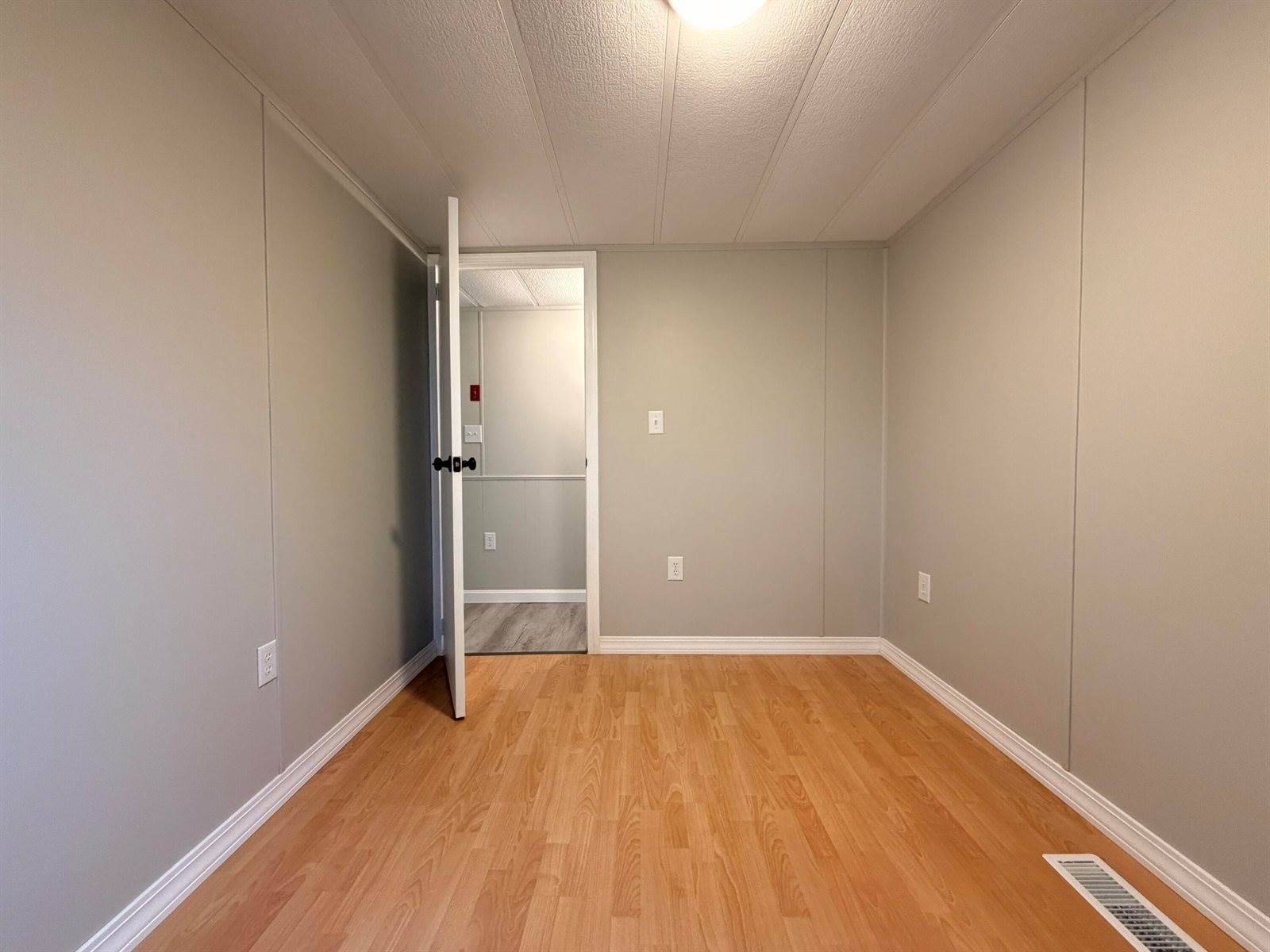 48 Bushey Street, Ashland, ME 04732