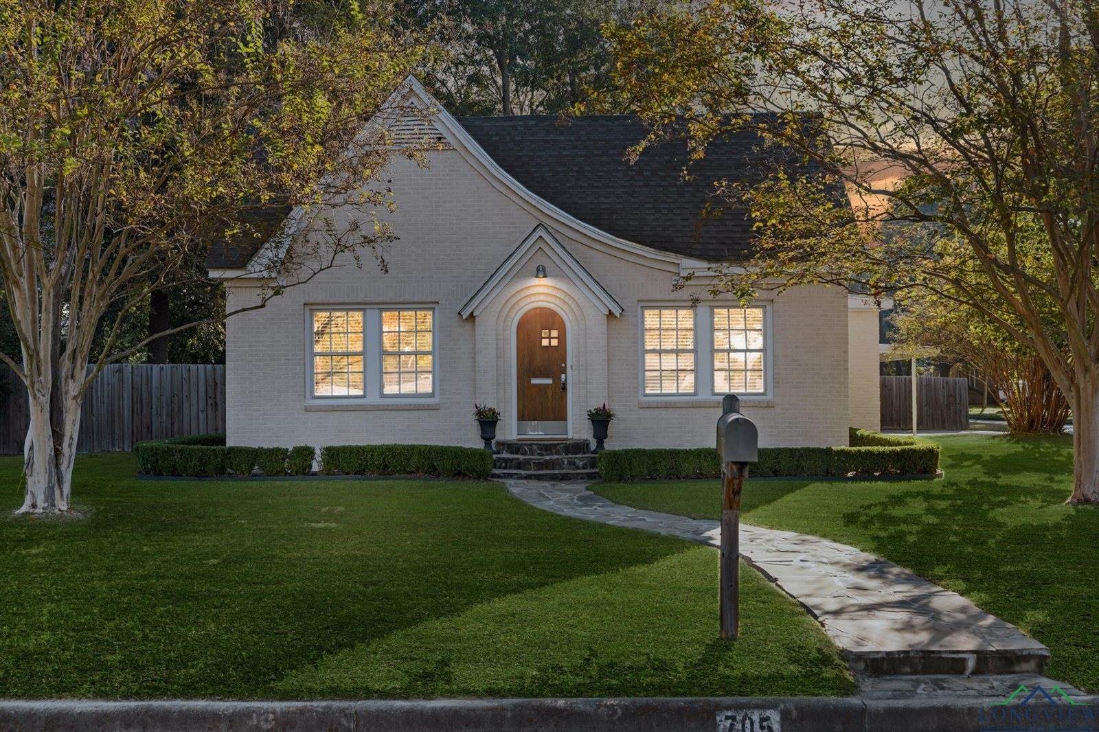 705 Mitchell, Gilmer, TX 75644