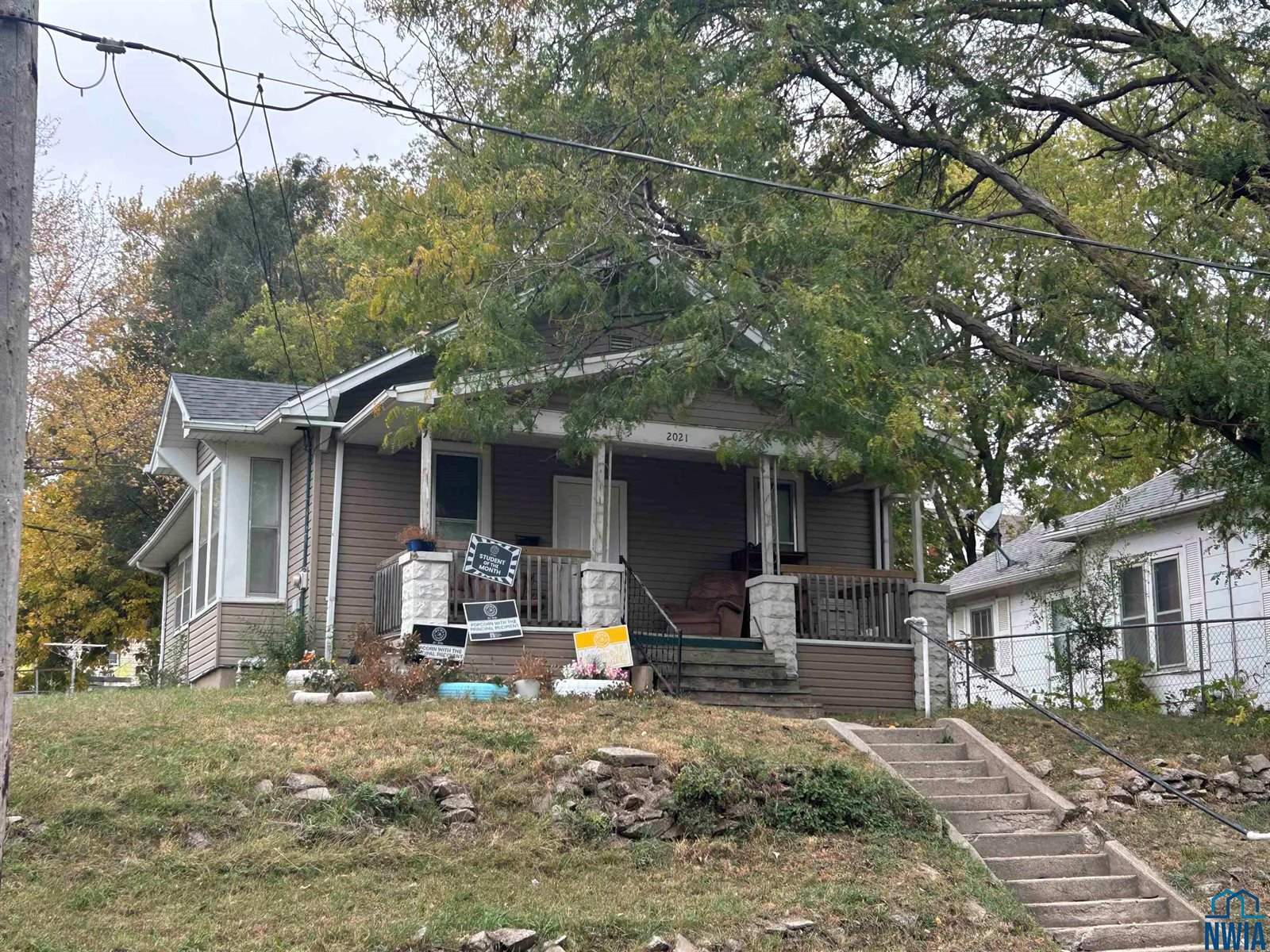 2021 Howard St., Sioux City, IA 51104