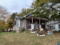 2021 Howard St., Sioux City, IA 51104