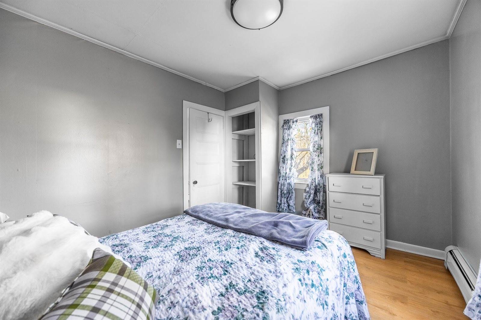 344 Enfield Road, Lincoln, ME 04457