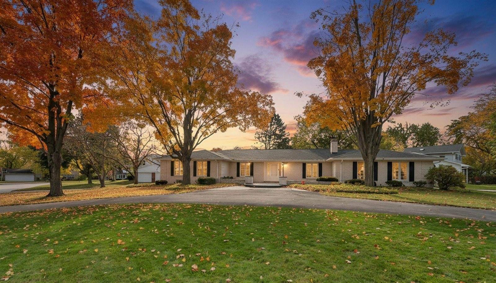 3253 Bitters Court, Green Bay, WI 54301