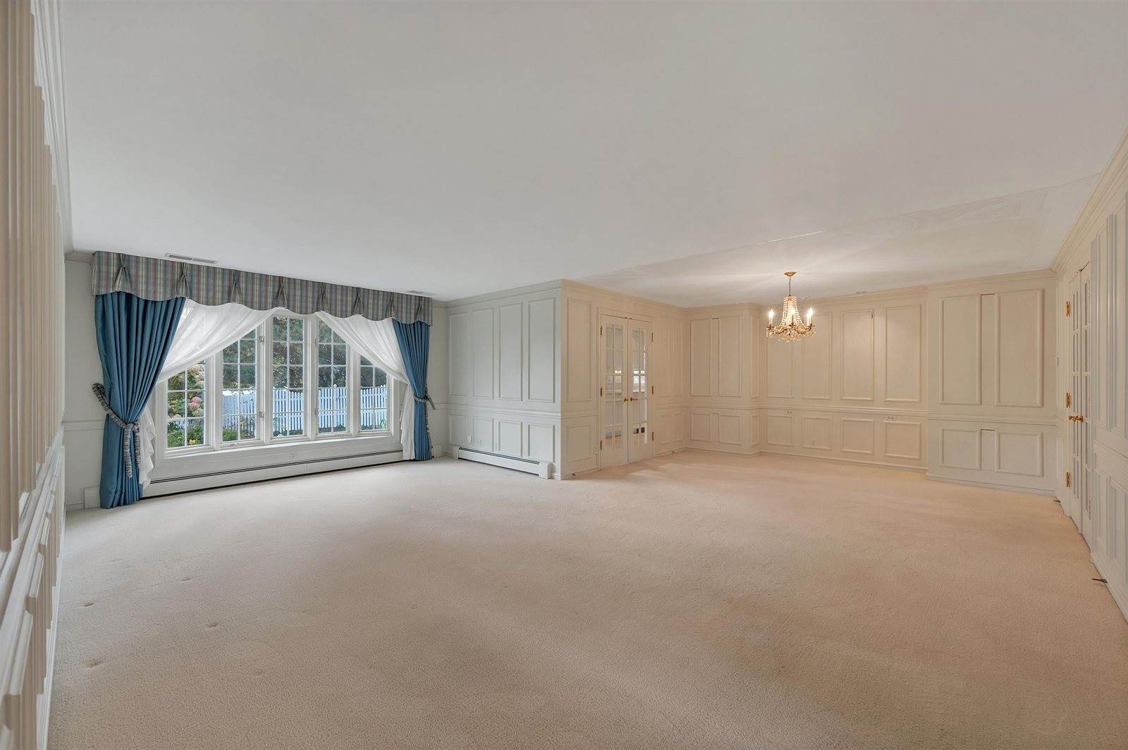 3253 Bitters Court, Green Bay, WI 54301