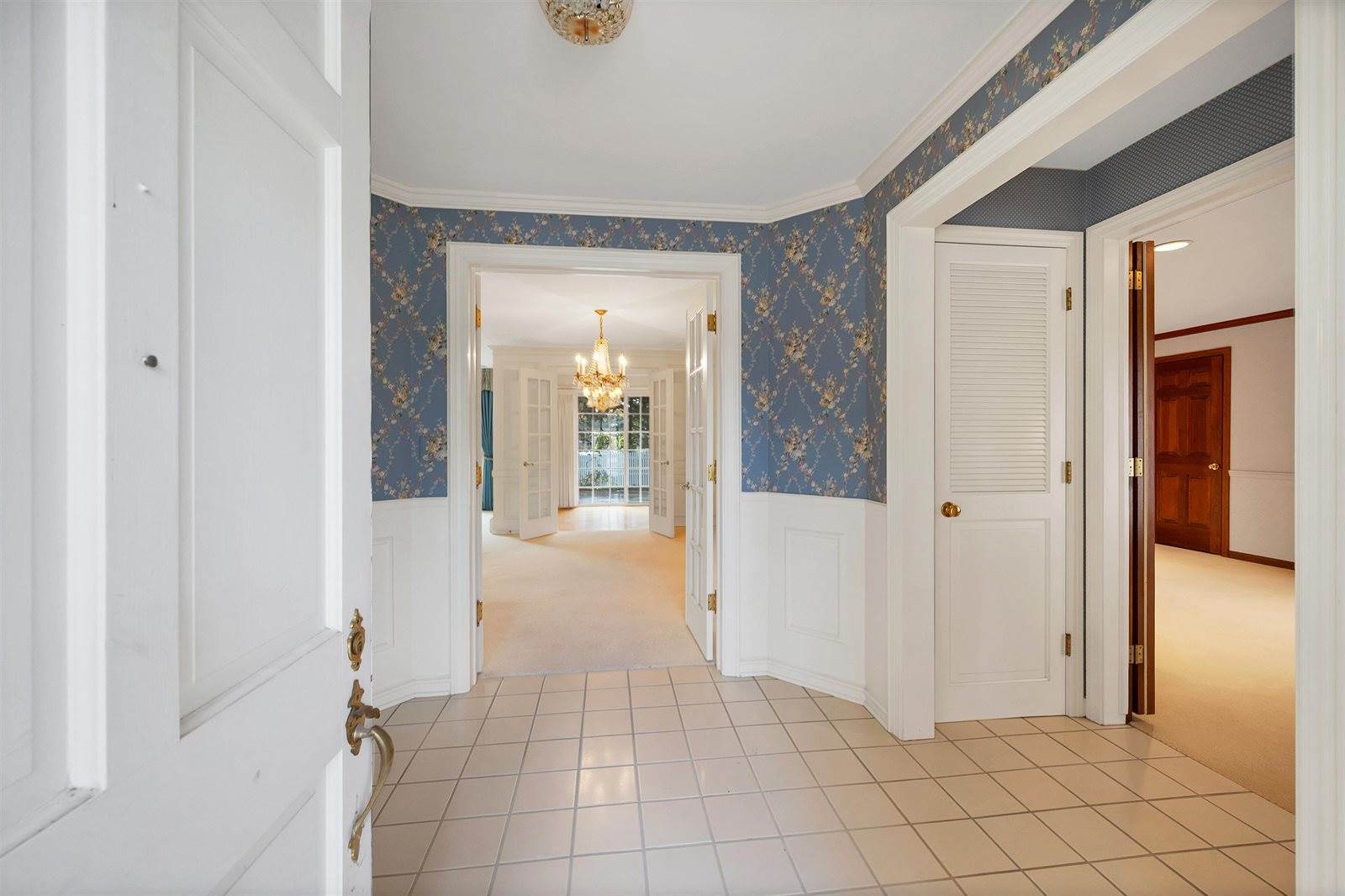 3253 Bitters Court, Green Bay, WI 54301