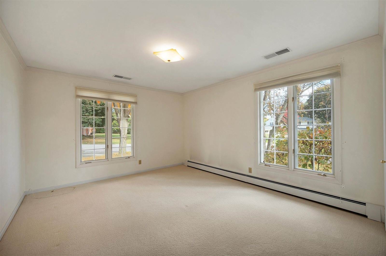 3253 Bitters Court, Green Bay, WI 54301