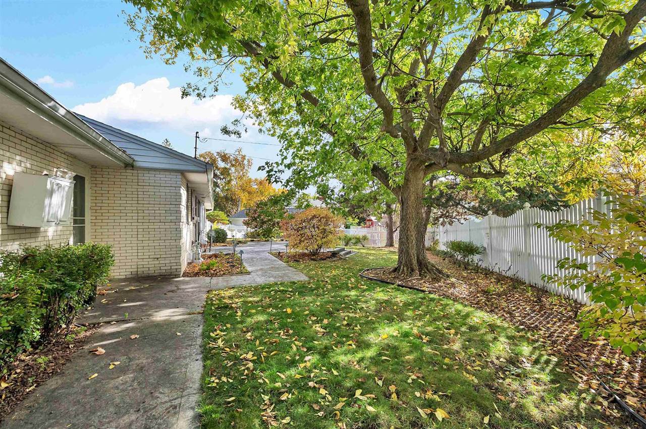 3253 Bitters Court, Green Bay, WI 54301