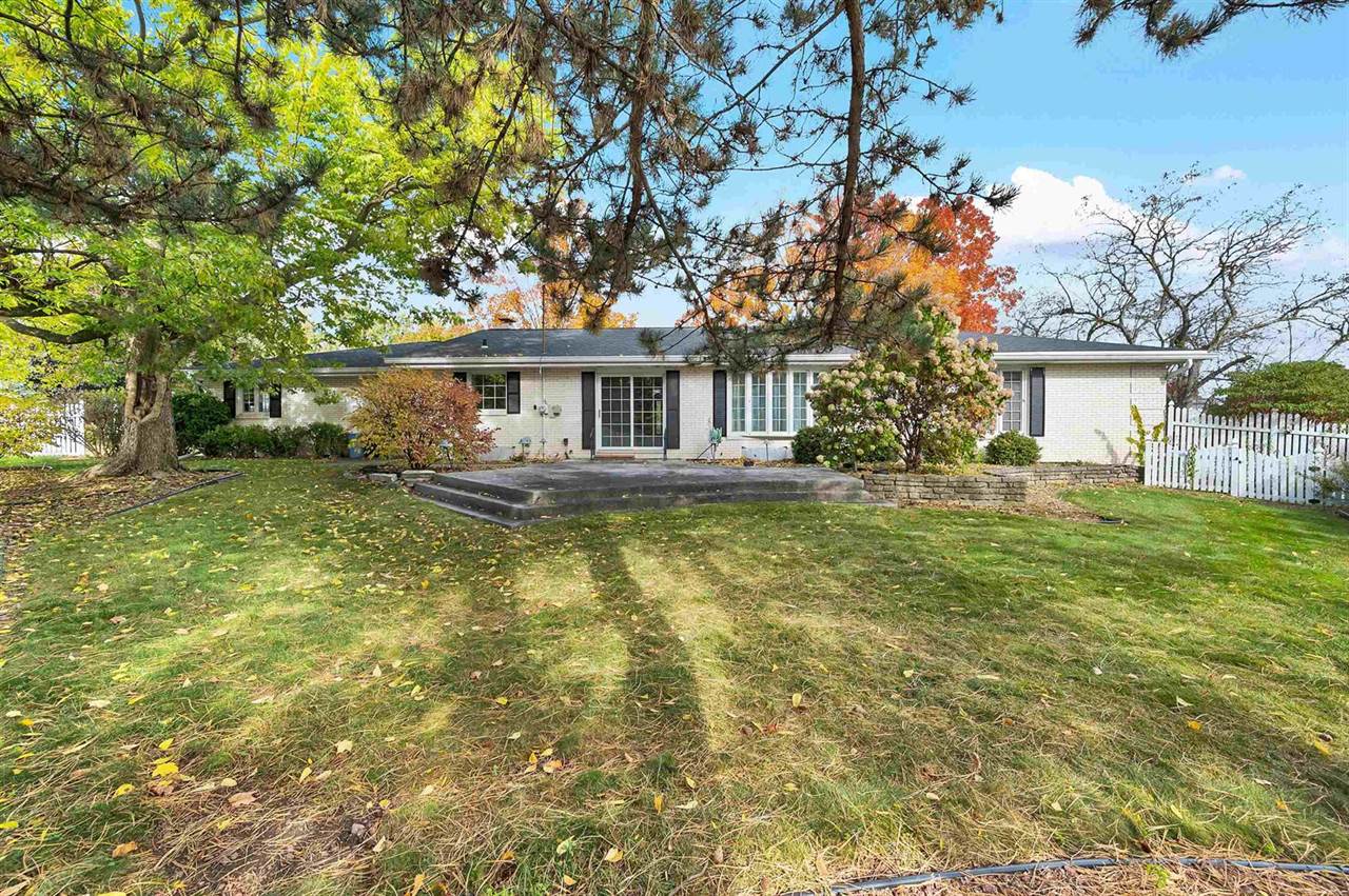 3253 Bitters Court, Green Bay, WI 54301