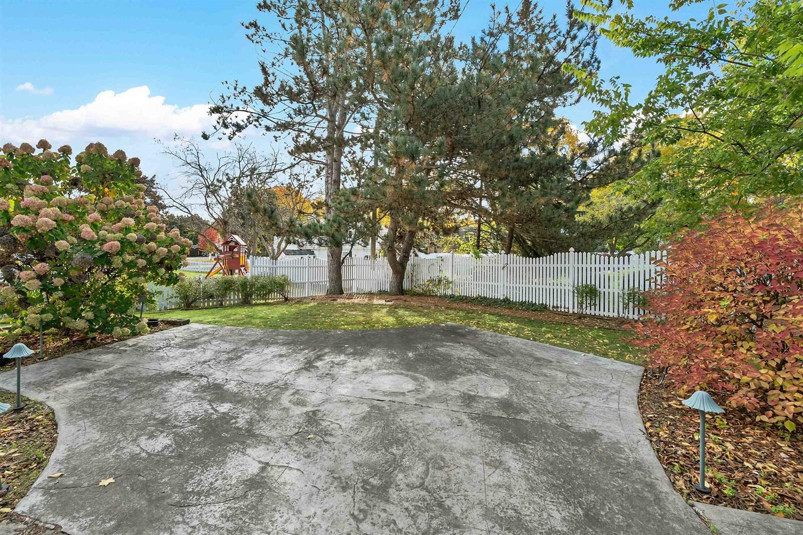 3253 Bitters Court, Green Bay, WI 54301