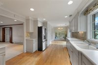 3253 Bitters Court, Green Bay, WI 54301