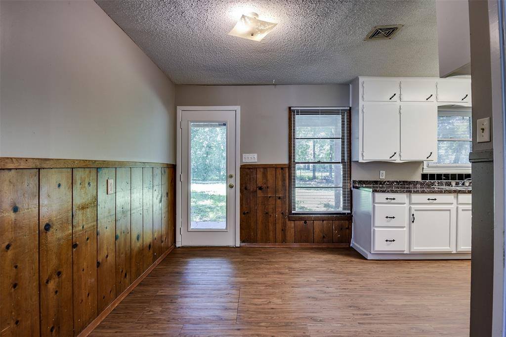 607 North Wood Street, Cleburne, TX 76033