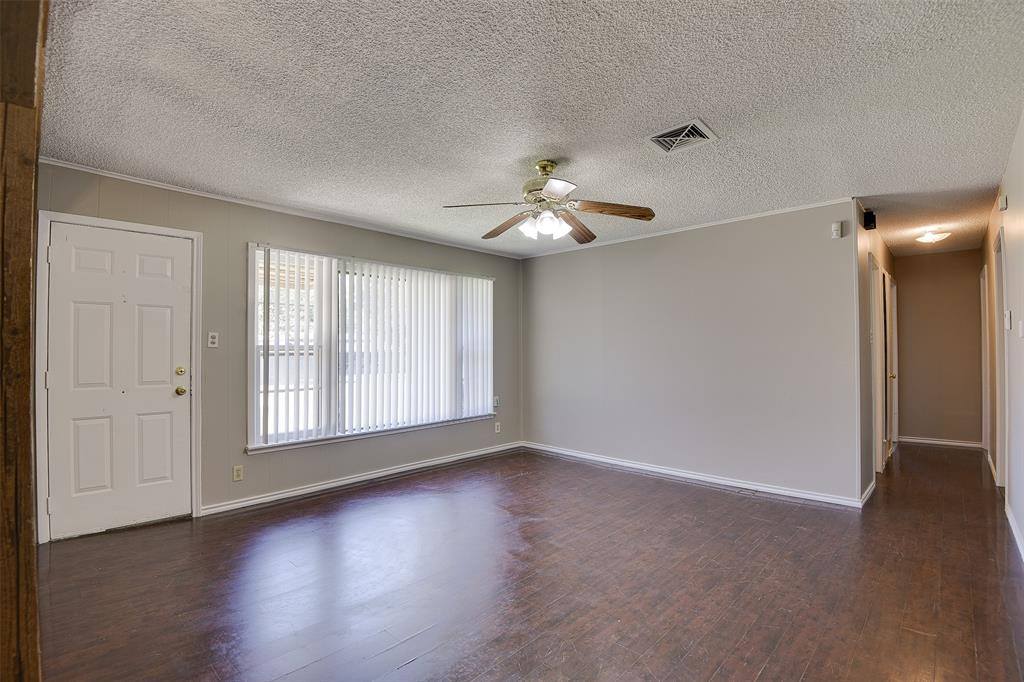 607 North Wood Street, Cleburne, TX 76033