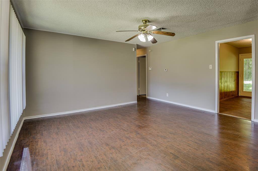 607 North Wood Street, Cleburne, TX 76033