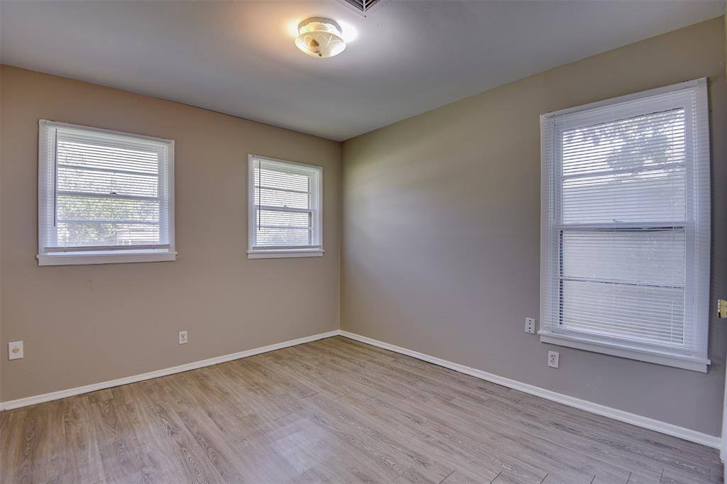 607 North Wood Street, Cleburne, TX 76033