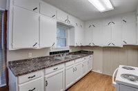 607 North Wood Street, Cleburne, TX 76033