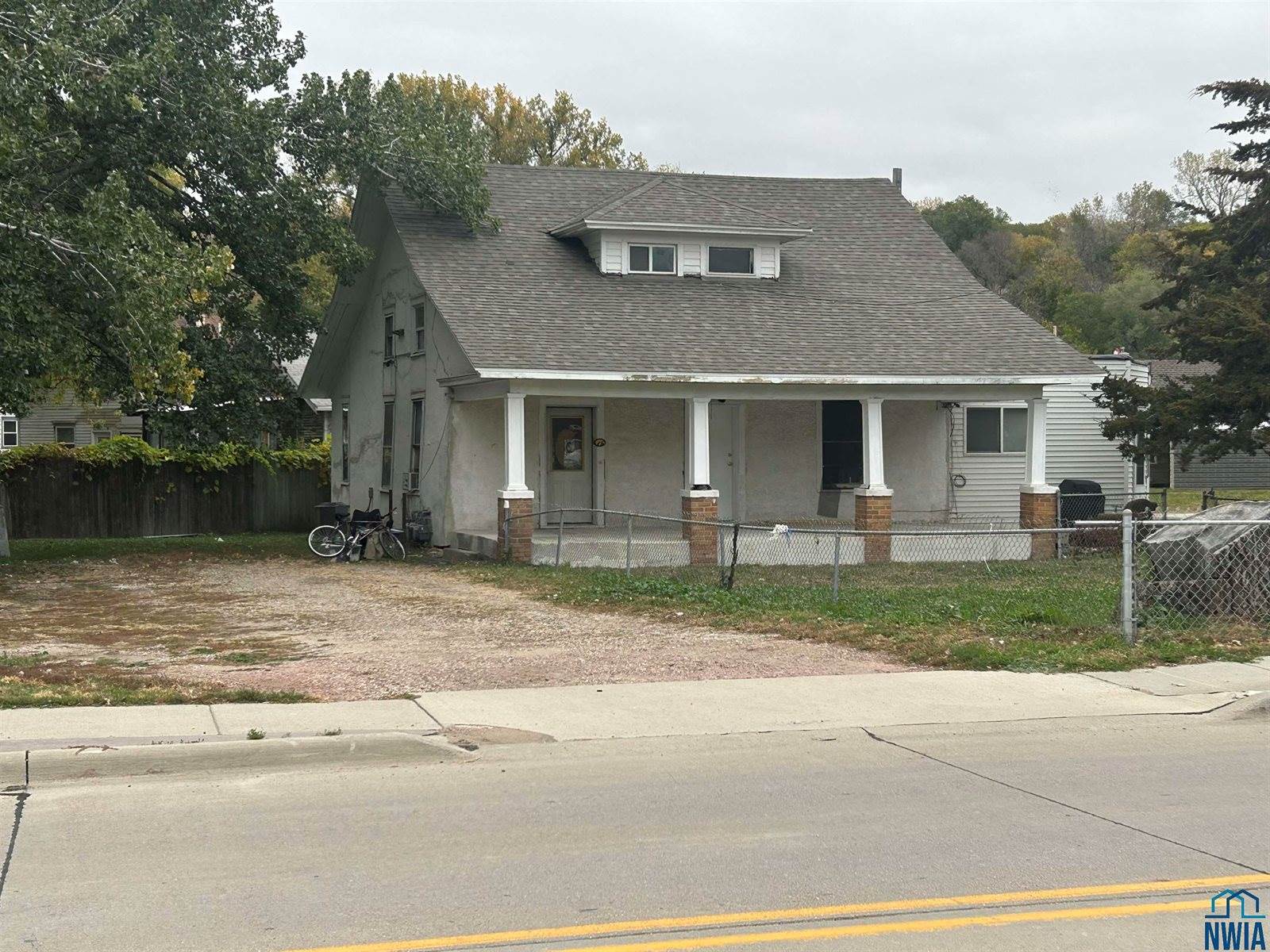 2605 Home St., Sioux City, IA 51109