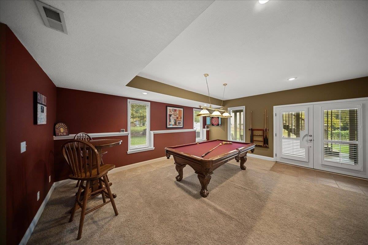 20802 W 102nd St, Lenexa, KS 66220