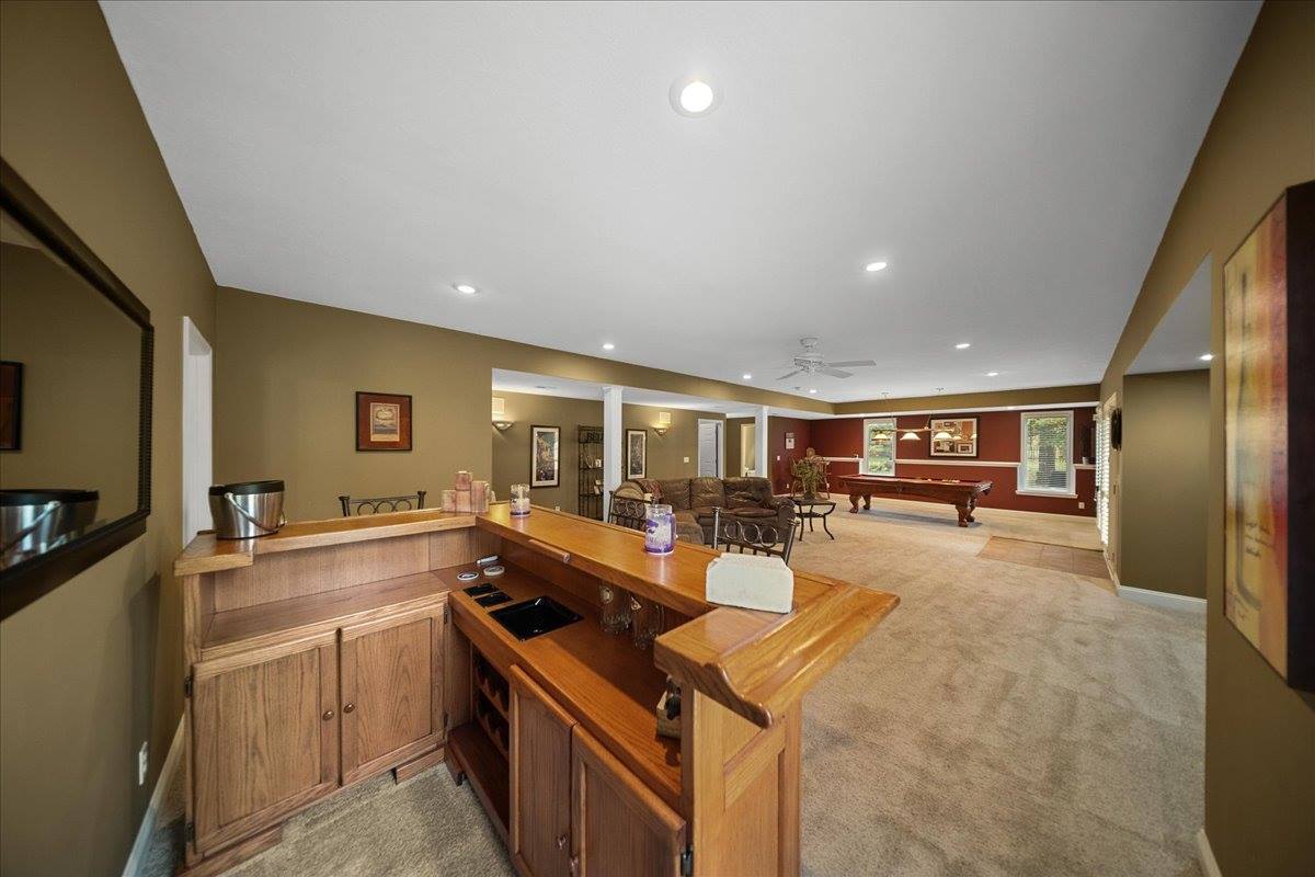 20802 W 102nd St, Lenexa, KS 66220