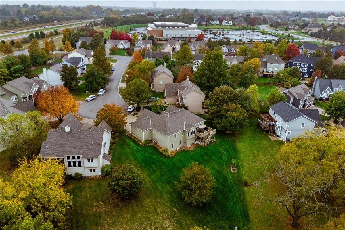 20802 W 102nd St, Lenexa, KS 66220