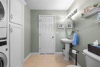 63 Molly Lane, Bangor, ME 04401