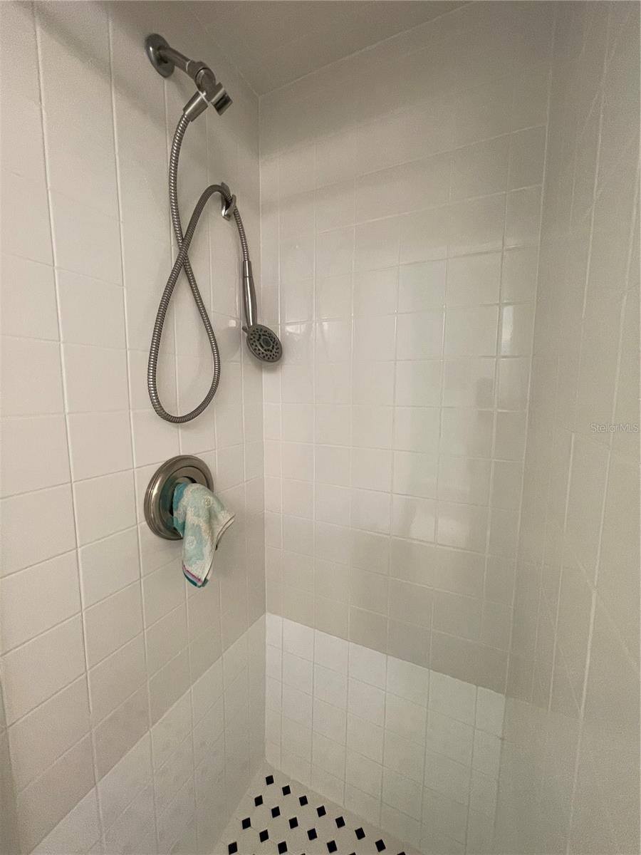 218 Dogwood Circle, Seminole, FL 33777