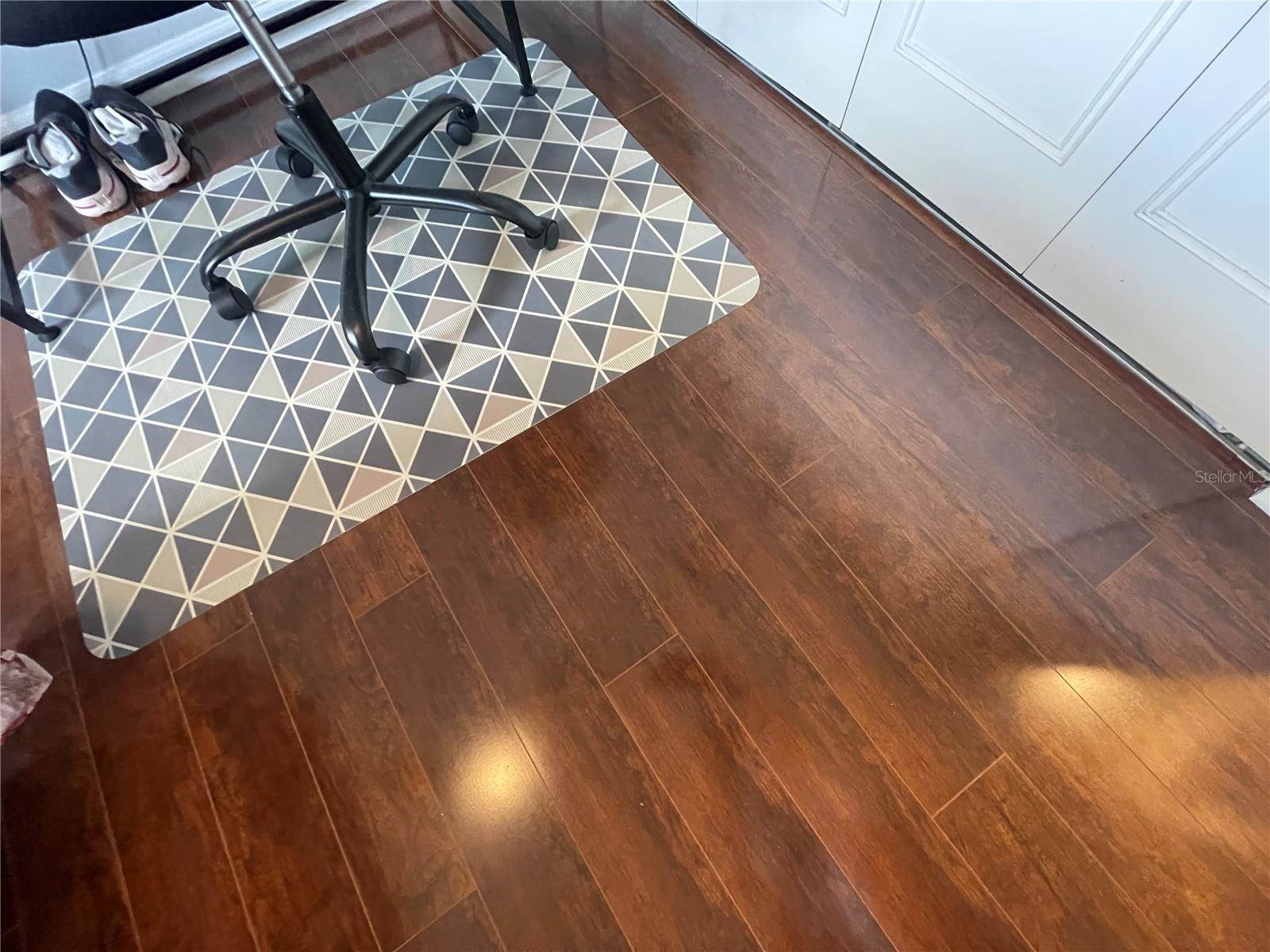 218 Dogwood Circle, Seminole, FL 33777