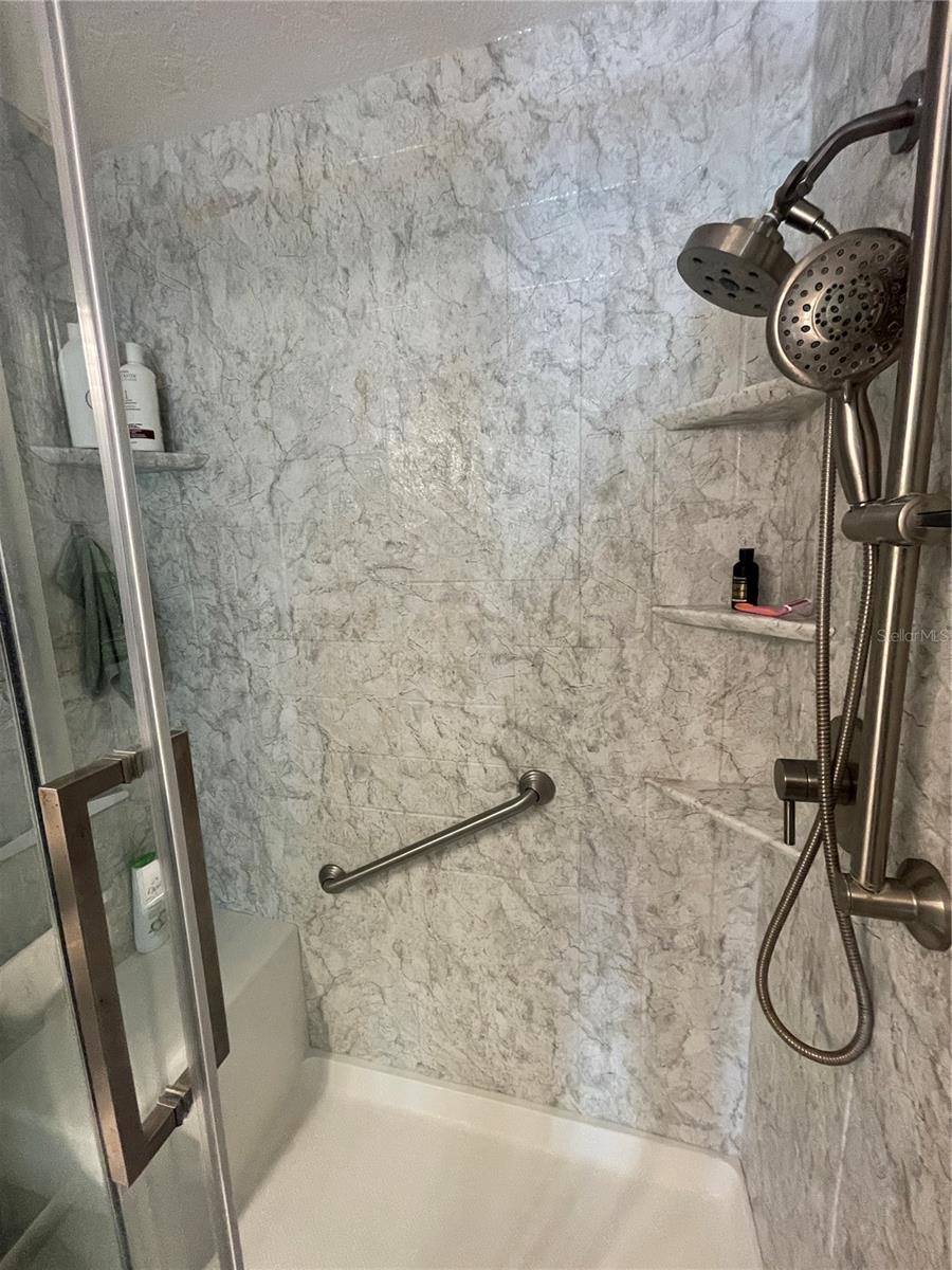 218 Dogwood Circle, Seminole, FL 33777