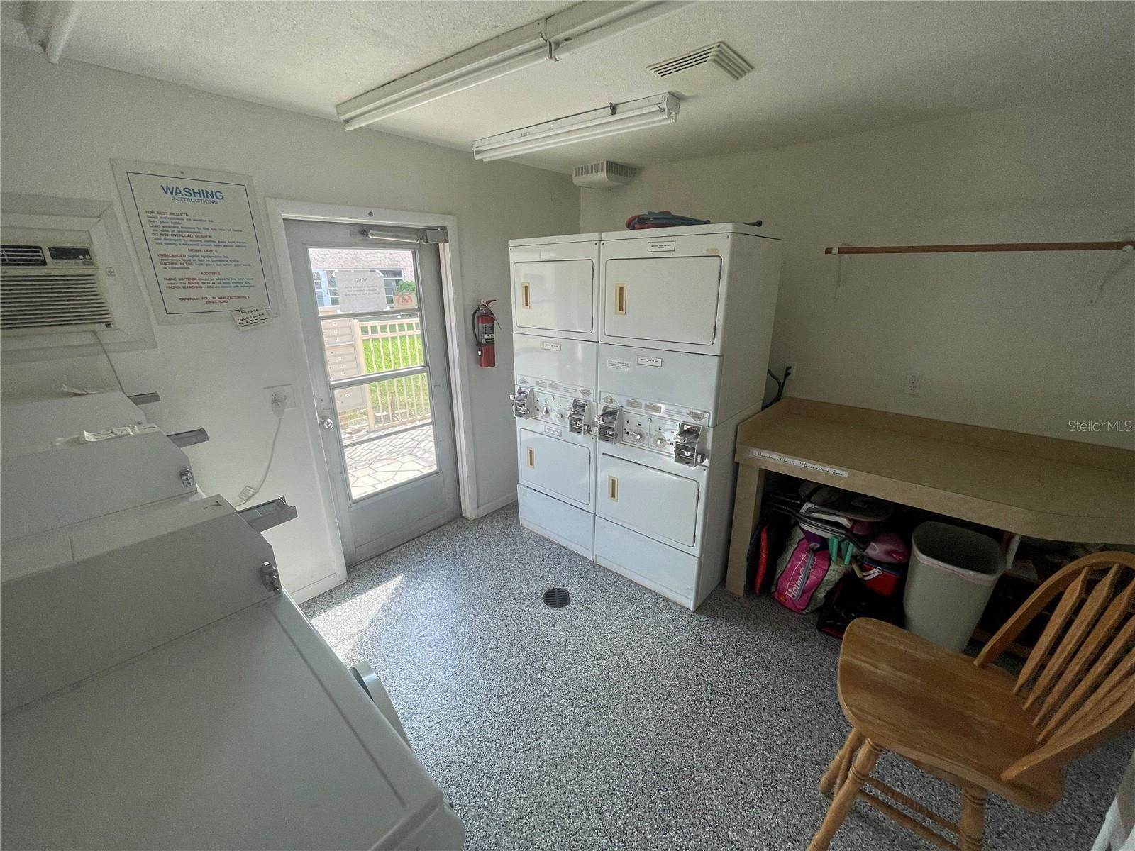 218 Dogwood Circle, Seminole, FL 33777