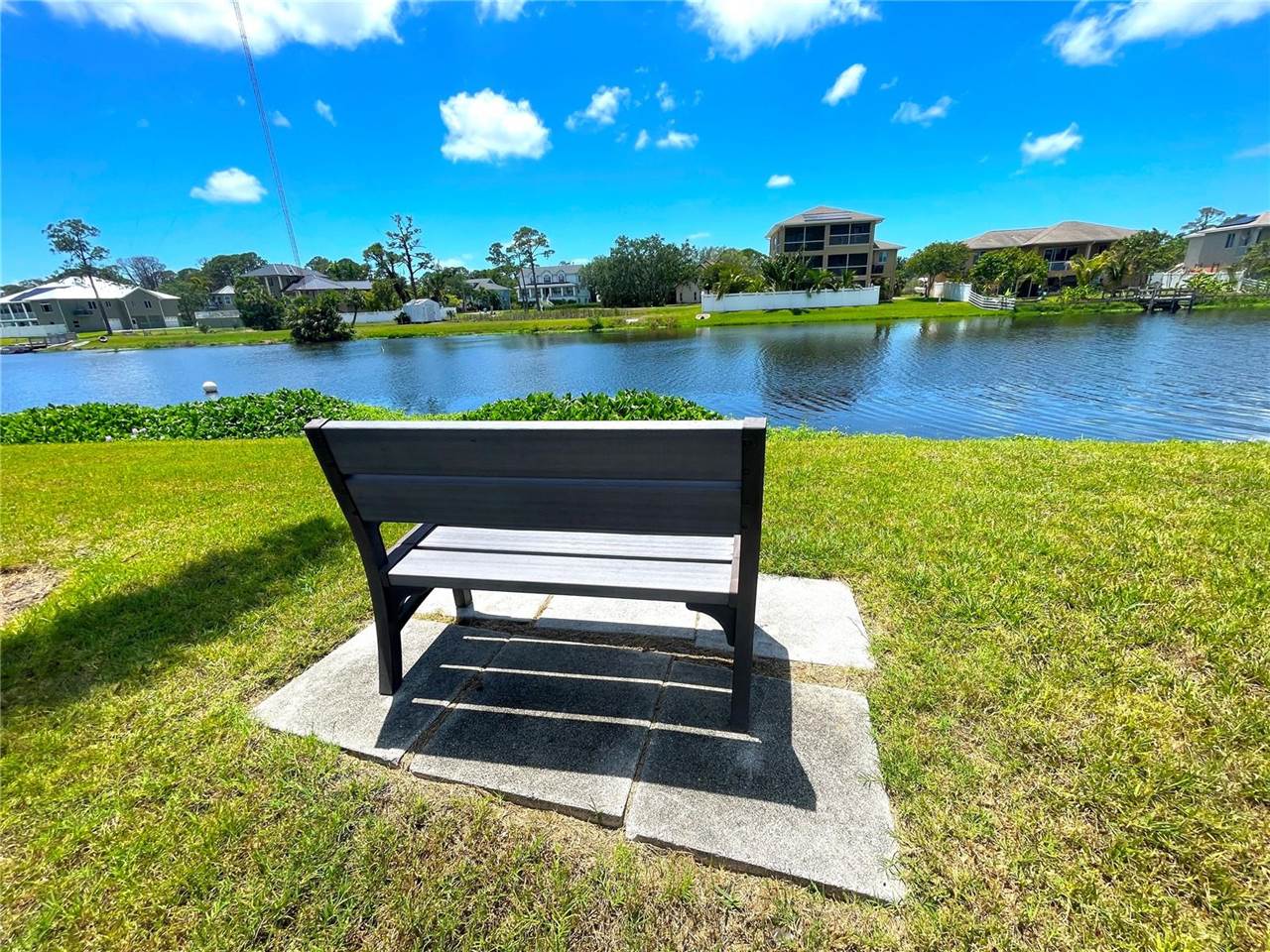 218 Dogwood Circle, Seminole, FL 33777