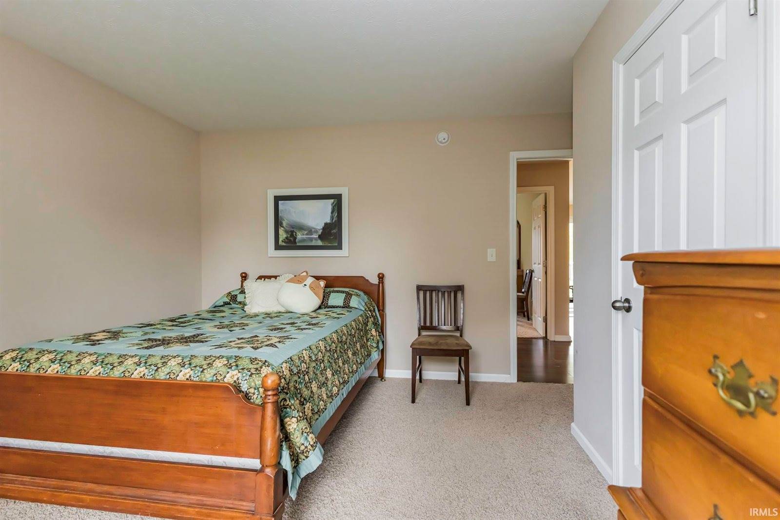 1816 Sandal Wood Drive, Yorktown, IN 47396