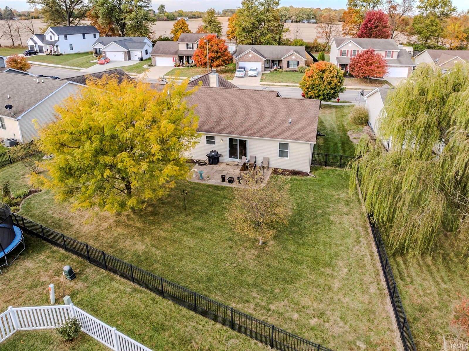 1816 Sandal Wood Drive, Yorktown, IN 47396