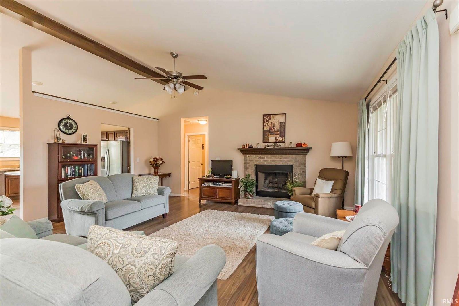 1816 Sandal Wood Drive, Yorktown, IN 47396