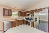 1816 Sandal Wood Drive, Yorktown, IN 47396