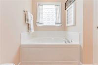 1816 Sandal Wood Drive, Yorktown, IN 47396