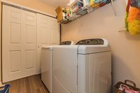 1816 Sandal Wood Drive, Yorktown, IN 47396