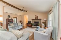 1816 Sandal Wood Drive, Yorktown, IN 47396