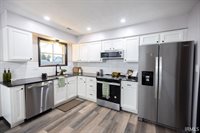 300 W Horizon Road, Muncie, IN 47303