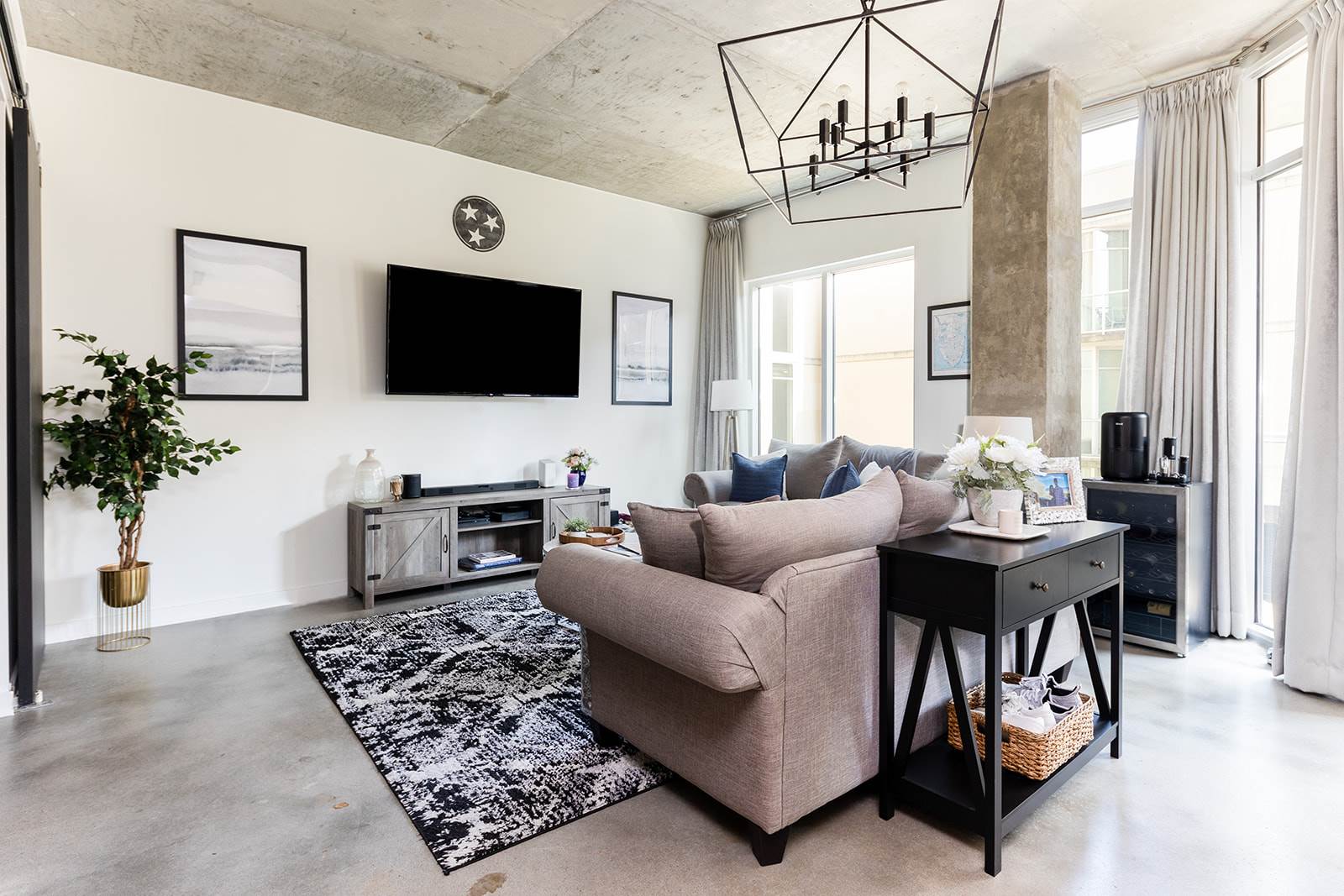 600 12th Ave S, Nashville, TN 37203